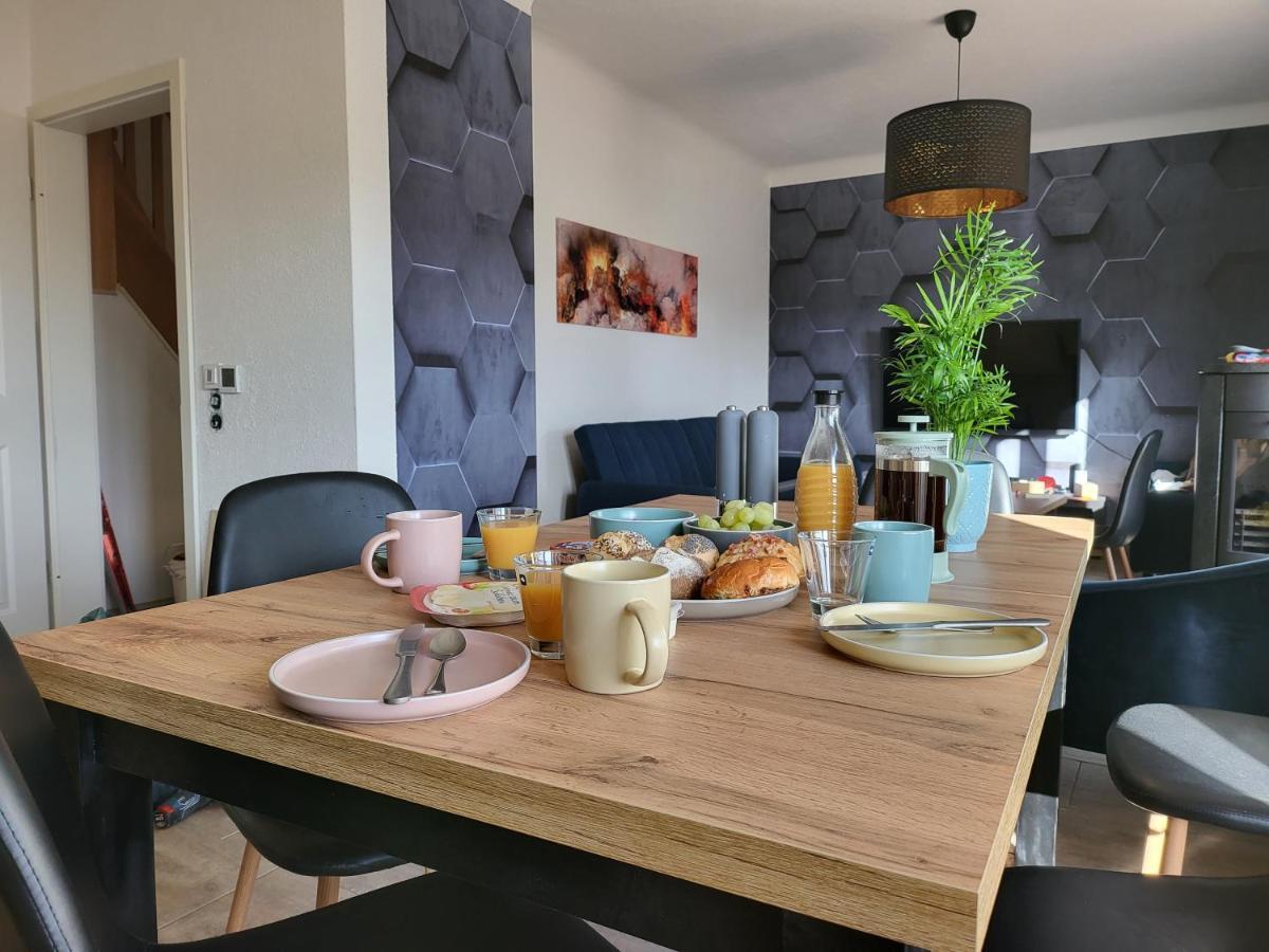 Modernes Behagliches Haus Mit Kamin, Terrasse Und Garten Magdeburg Exterior foto