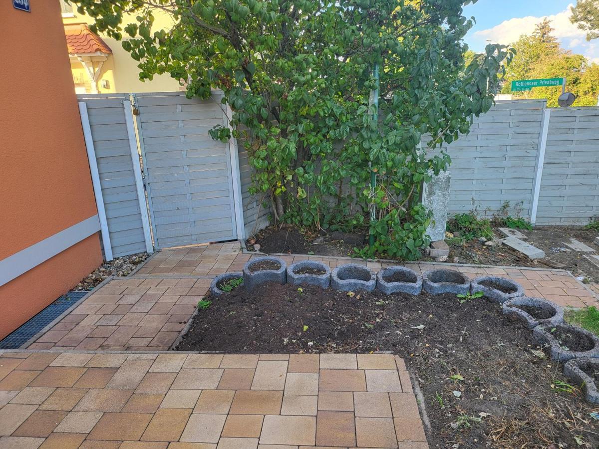 Modernes Behagliches Haus Mit Kamin, Terrasse Und Garten Magdeburg Exterior foto
