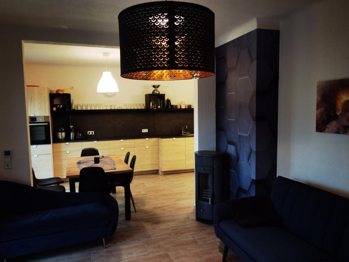 Modernes Behagliches Haus Mit Kamin, Terrasse Und Garten Magdeburg Exterior foto