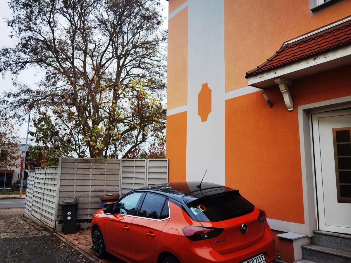 Modernes Behagliches Haus Mit Kamin, Terrasse Und Garten Magdeburg Exterior foto